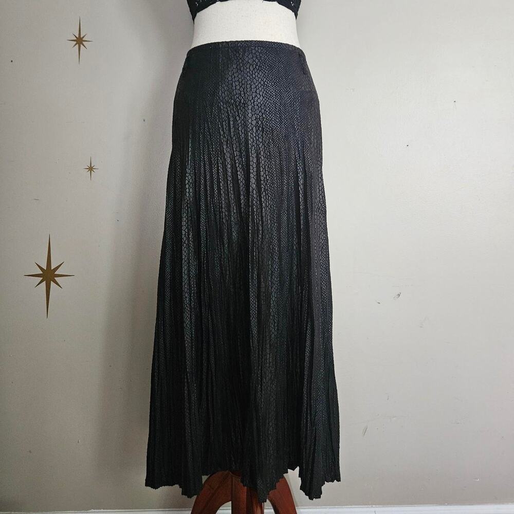 Tribal Sz 16  Black Midi Maxi Skirt w Snakeskin Pattern Soft feel Crinkle